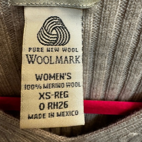 MERINO WOOL L.L. BEAN Women’s WOOLMARK Ribbed Long Sleeve V Neck Sweater Size XS - Picture 4 of 14